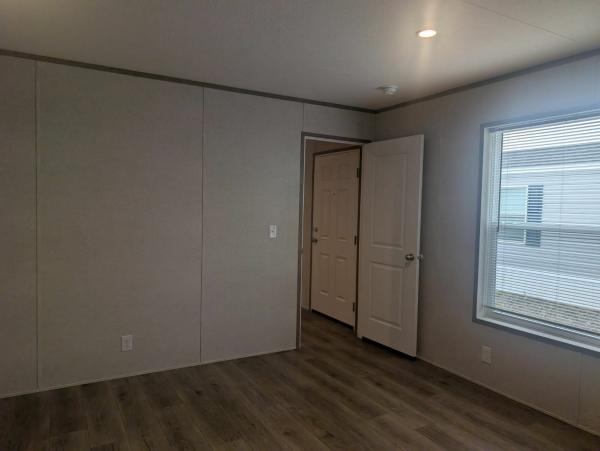 2025 Champion CHPR-1666H32PO2 Mobile Home