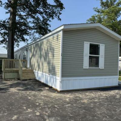 Mobile Home at 27 Crestwood Drive #0013 Middletown, IN 47356