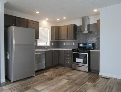 Mobile Home at 38960 Carlisle Lot 175 New Boston, MI 48164