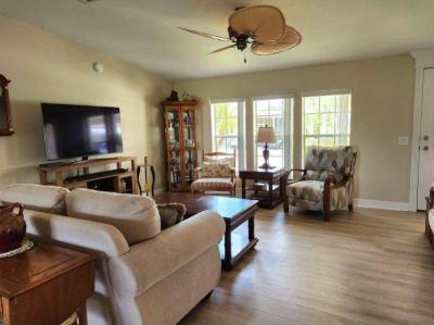 Photo 4 of 8 of home located at 483 Bear Track Road Naples, FL 34113