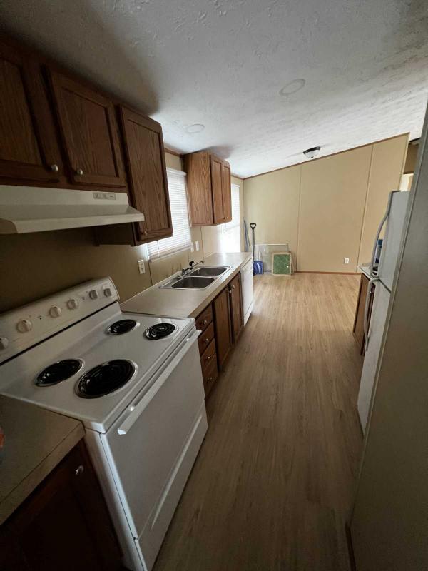 2004 Manufactured Home