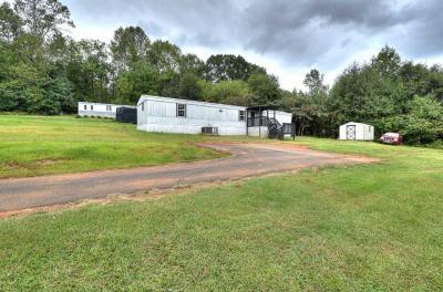 Photo 5 of 8 of home located at 112 Lobo Drive Easley, SC 29640