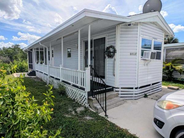 Photo 1 of 2 of home located at 3857 Honolulu Drive Ruskin, FL 33570