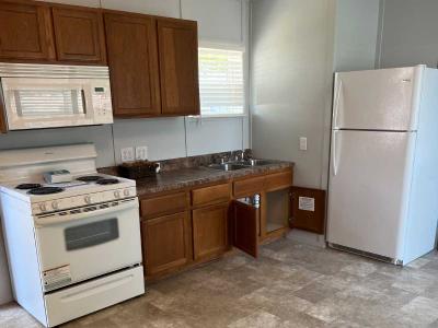 Photo 2 of 4 of home located at 227 SE 46Th Topeka, KS 66603