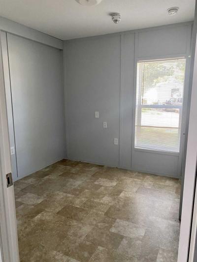 Photo 3 of 5 of home located at 156 SE Willow Way Topeka, KS 66603