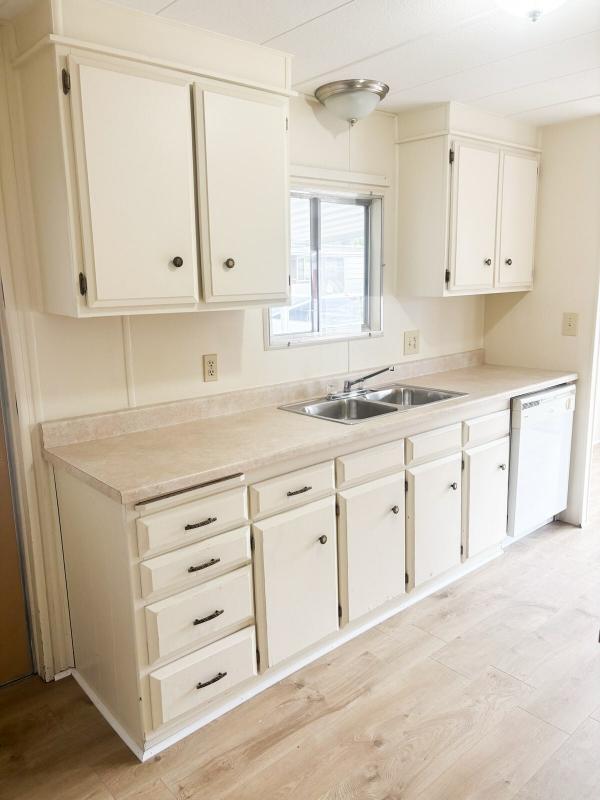 1973 SKYH Manufactured Home