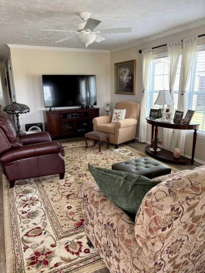 Photo 4 of 8 of home located at 220 Riviera Dr Lapeer, MI 48446