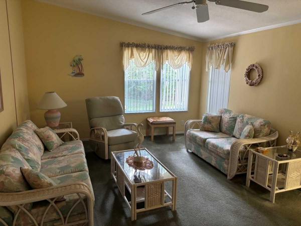 2000 Palm Harbor English Oak Manufactured Home