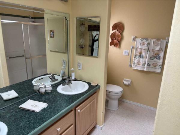 2000 Palm Harbor English Oak Manufactured Home