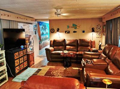 Photo 5 of 14 of home located at 5151 4th St N Saint Petersburg, FL 33703