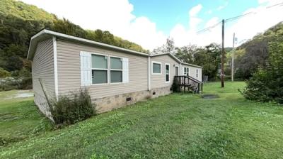Mobile Home at 56 Coal Bin Rd Evarts, KY 40828