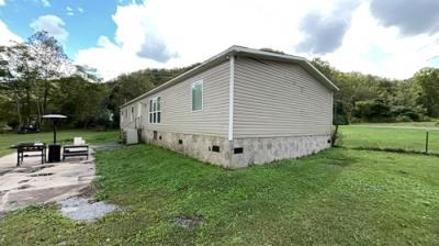 Photo 2 of 11 of home located at 56 Coal Bin Rd Evarts, KY 40828