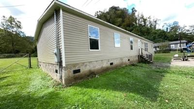 Photo 3 of 11 of home located at 56 Coal Bin Rd Evarts, KY 40828