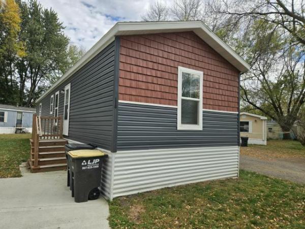 Photo 1 of 2 of home located at 118 Lynn Mankato, MN 56001