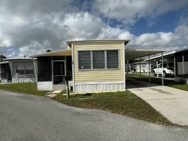 Photo 1 of 2 of home located at 2850 New Tampa Highway, #64 Lakeland, FL 33815