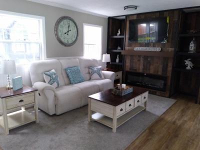 Photo 4 of 20 of home located at 154 Ridgeway Loop Murrells Inlet, SC 29576