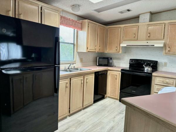 1989 HS Fleetwood Manufactured Home