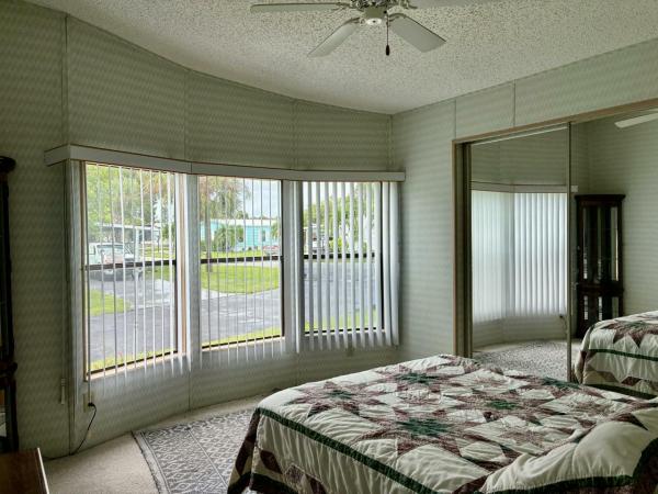 1989 HS Fleetwood Manufactured Home