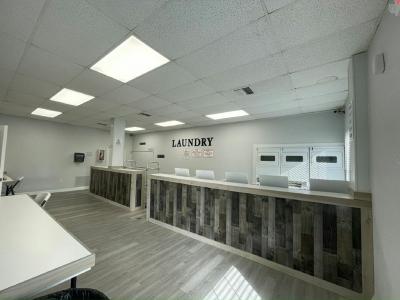Photo 4 of 11 of home located at 6448 Golden Nugget Drive Orlando, FL 32822