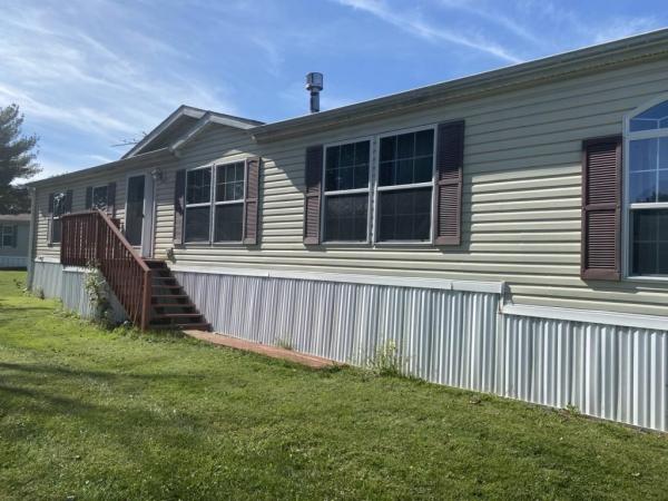 2005 Commodore Mobile Home