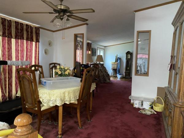 2005 Commodore Mobile Home