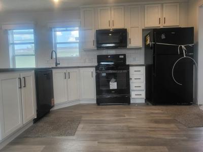 Photo 3 of 16 of home located at 43 Partridge Lane Beecher, IL 60401