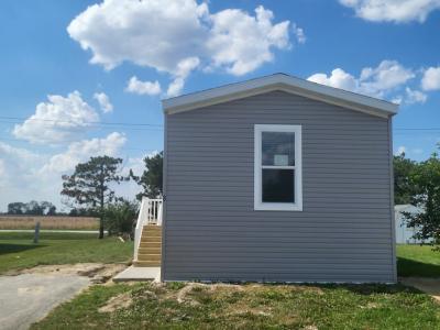 Photo 5 of 19 of home located at 8 Drake Lane Beecher, IL 60401