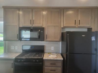 Photo 5 of 17 of home located at 3 Swan Lane Beecher, IL 60401