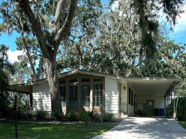 Photo 1 of 2 of home located at 10913 Whispering Oak Circle Riverview, FL 33569