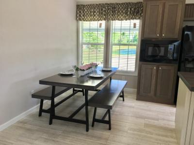 Photo 3 of 6 of home located at 163 North Lake Drive Leesburg, FL 34788