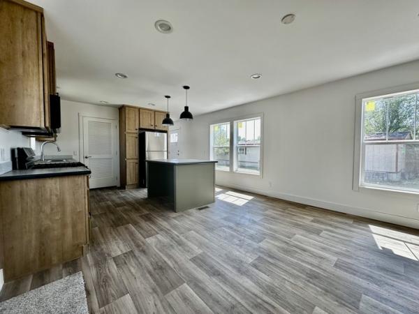 2025 Clayton-Redwood Falls  Home