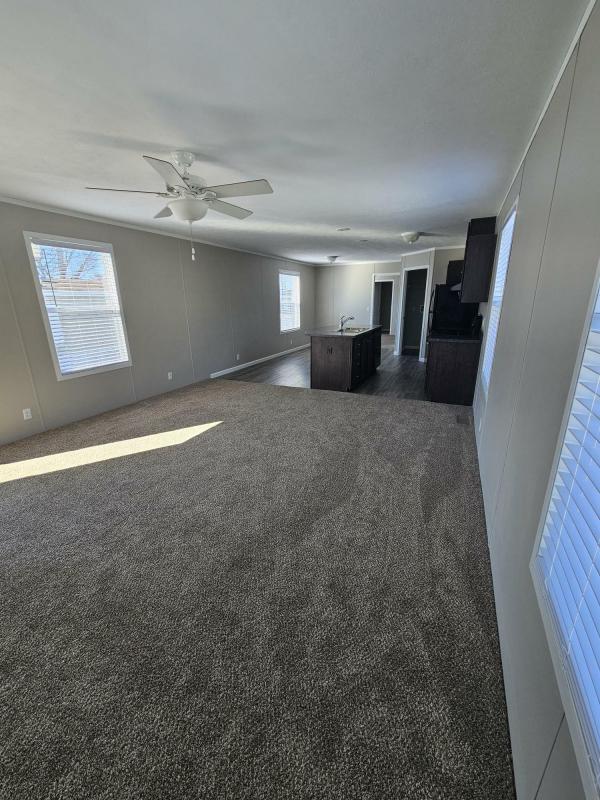 Photo 3 of 2 of home located at 407 17th Ave. East, Lot# 25 Milan, IL 61264