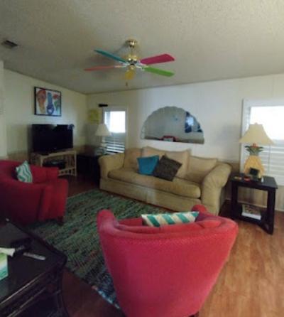 Photo 3 of 8 of home located at 418 Knotwood Lane Naples, FL 34112