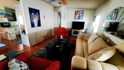 Photo 4 of 8 of home located at 418 Knotwood Lane Naples, FL 34112