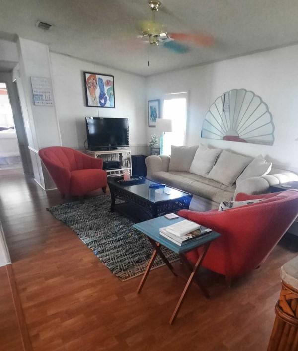 1988 palm Manufactured Home