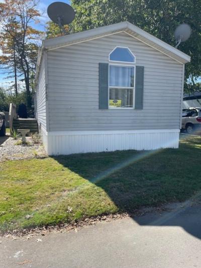 Photo 1 of 12 of home located at 27483 Bordeau Dr. #97 Romulus, MI 48174
