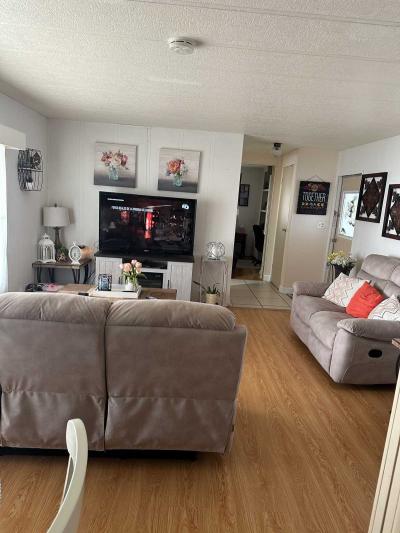 Photo 4 of 25 of home located at 8801 Berkshire Lane Tampa, FL 33635