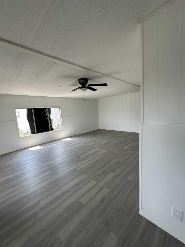 1971 Barrington HS Mobile Home