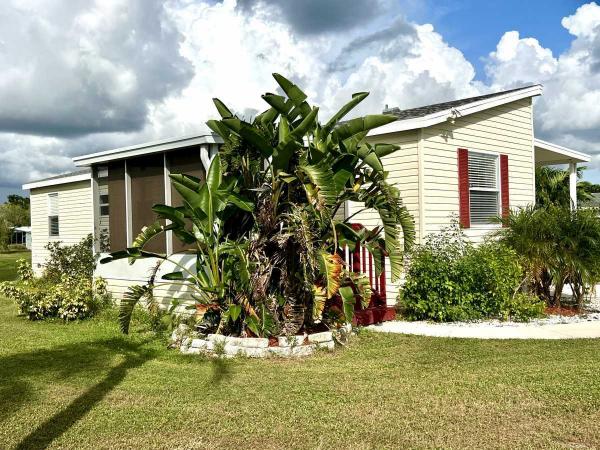 2012 NOBILITY HOMES FLMHS CC 3BD/2BA Manufactured Home