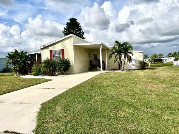 2012 NOBILITY HOMES FLMHS CC 3BD/2BA Manufactured Home