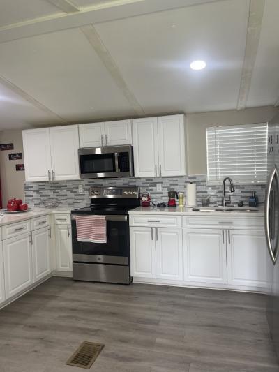 Photo 2 of 27 of home located at 9126 Mcmillan Lane Tampa, FL 33635