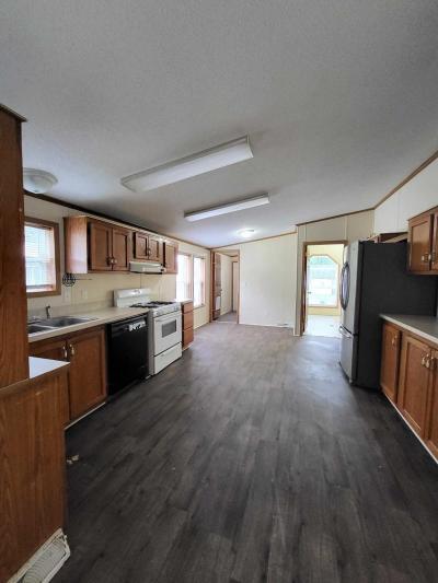 Photo 3 of 17 of home located at 1811 Aldrin Ct #299 Milford, MI 48381