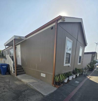 Photo 3 of 15 of home located at 812 N. Loren Ave Azusa, CA 91702