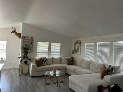 Photo 4 of 18 of home located at 400 W Baseline Rd Lot 286 Tempe, AZ 85283