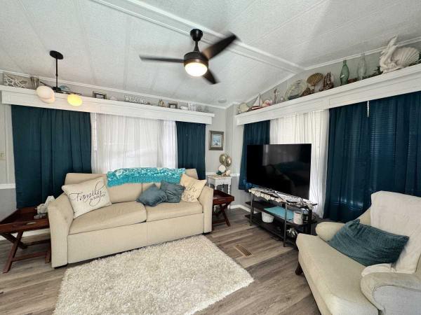 1986 Manufactured Home