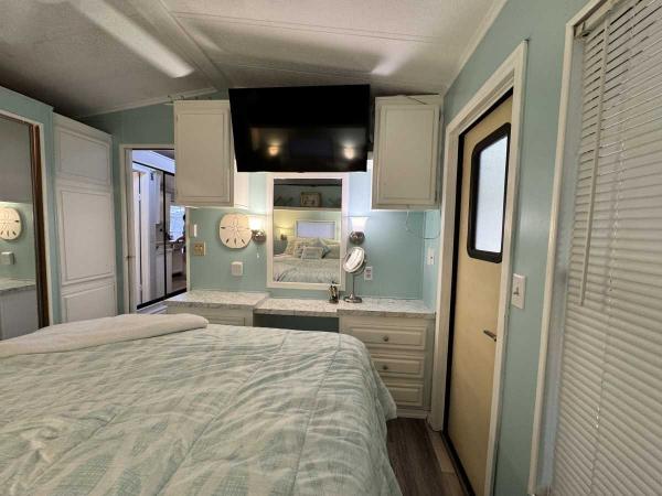 1986 Manufactured Home