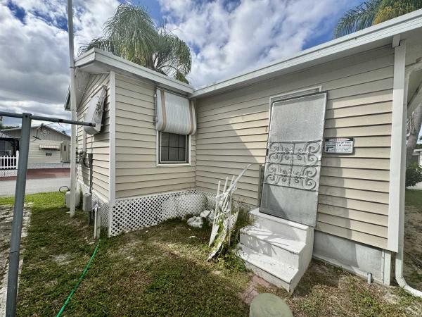 1988 Manufactured Home