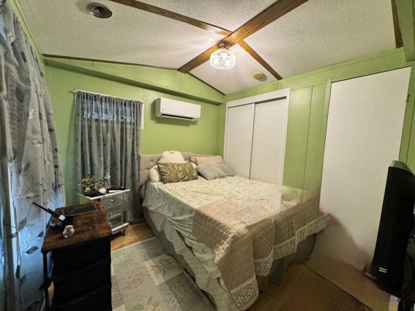 1988 Manufactured Home