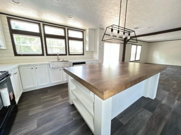2022 ABSOLUTE Manufactured Home