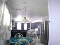 1975 Hillcrest Manufactured Home